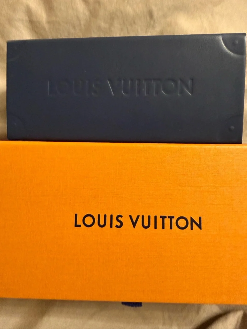 Louis Vuitton LV Edge Black Gold Cat-Eye Sunglasses - Picture 6 of 9